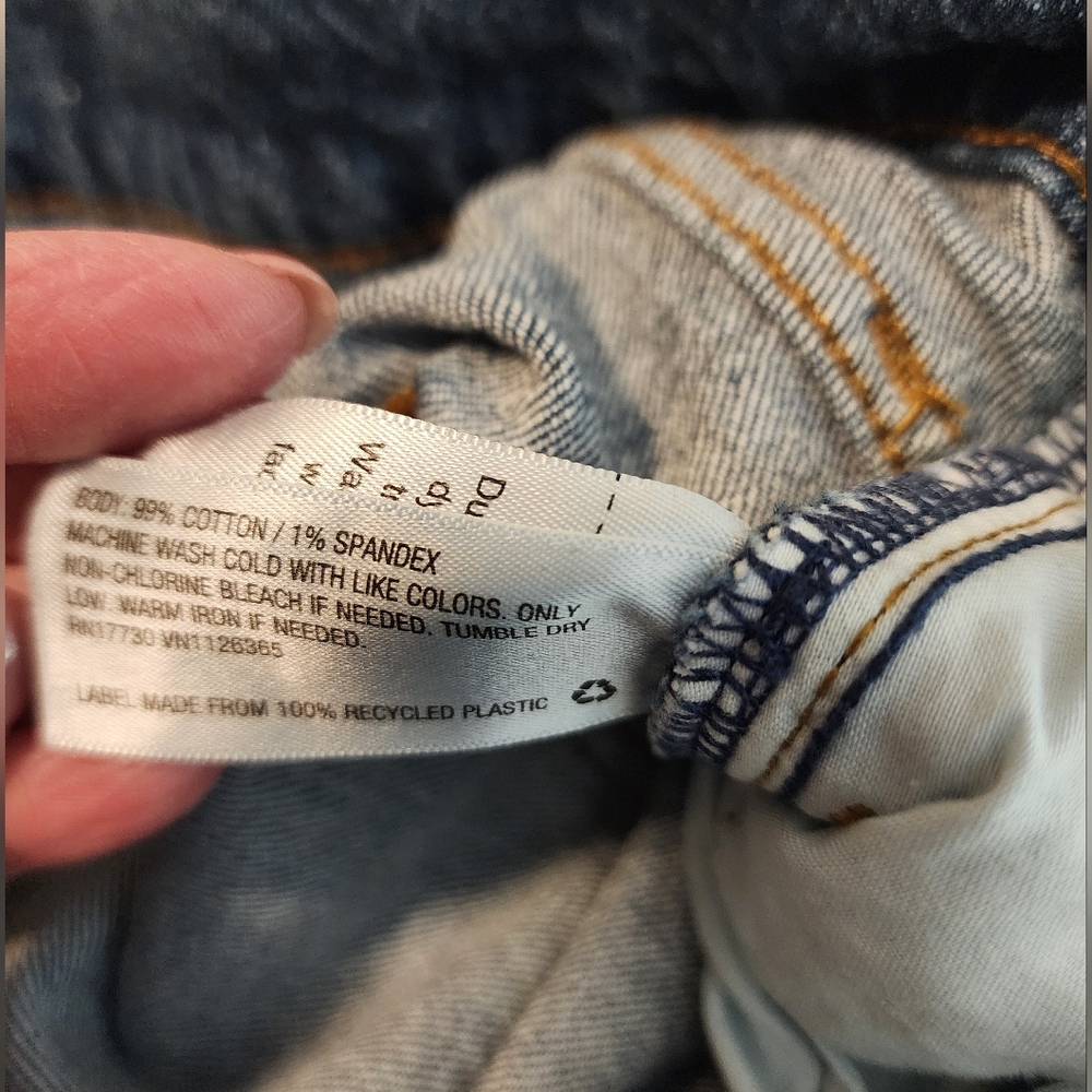 Universal Thread Women's Vintage Straight Classic Blue Denim Jeans Size 16R/33 - Picture 6 of 10